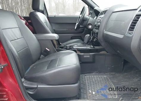 2010 Ford Escape Limited z USA, uszkodzony, nr VIN 1FMCU9EG7AKD15911